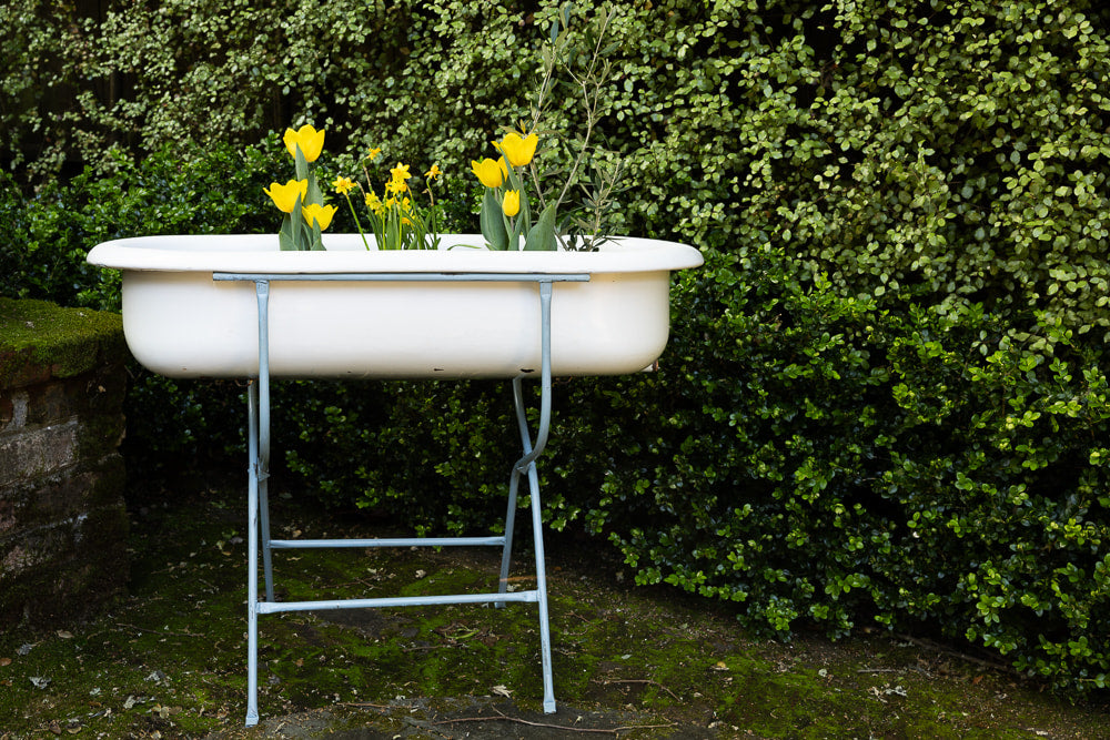Vintage Beverage Tub with Stand