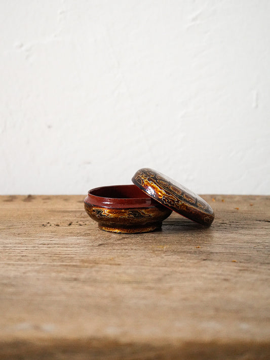 Round Laque Trinket Box