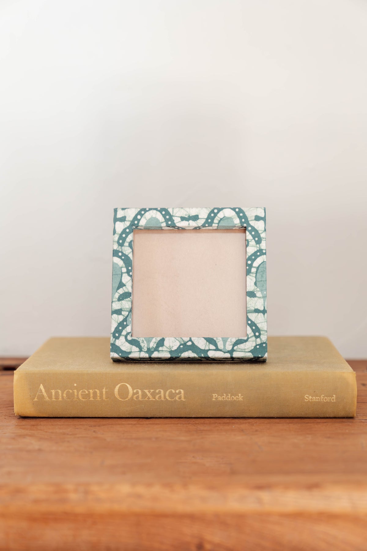 Fabric Wrapped Picture Frame – 4x4"