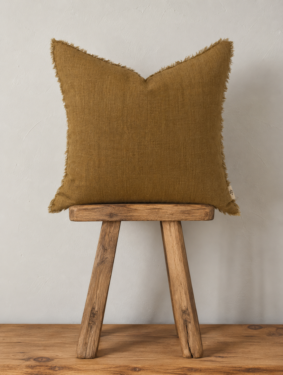 Lina Linen Pillow- Gold