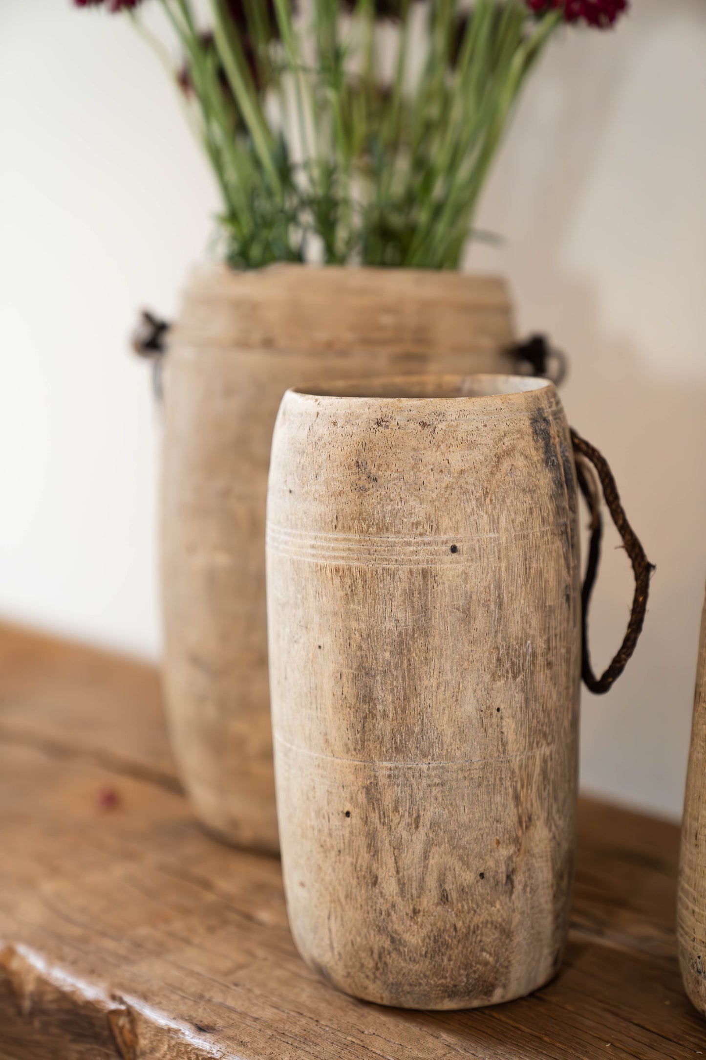 Wood pot with rope handle