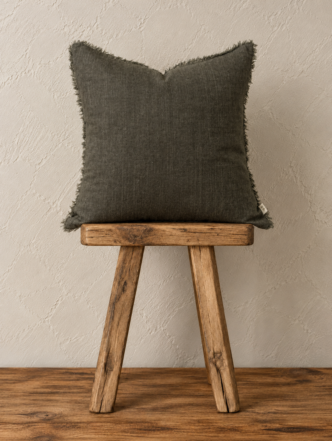 Lina Linen Pillow - Avocado