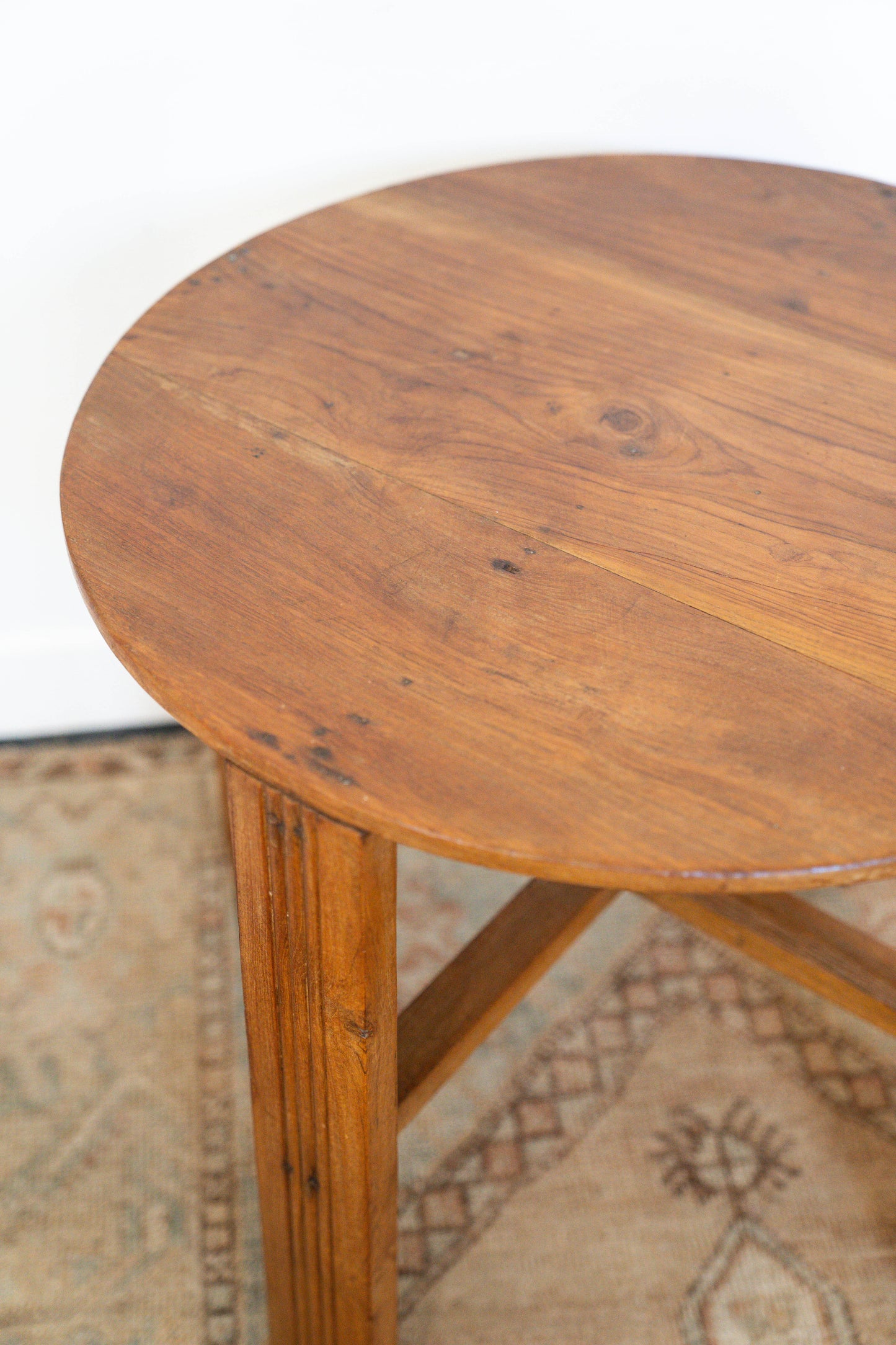 Round Side Table