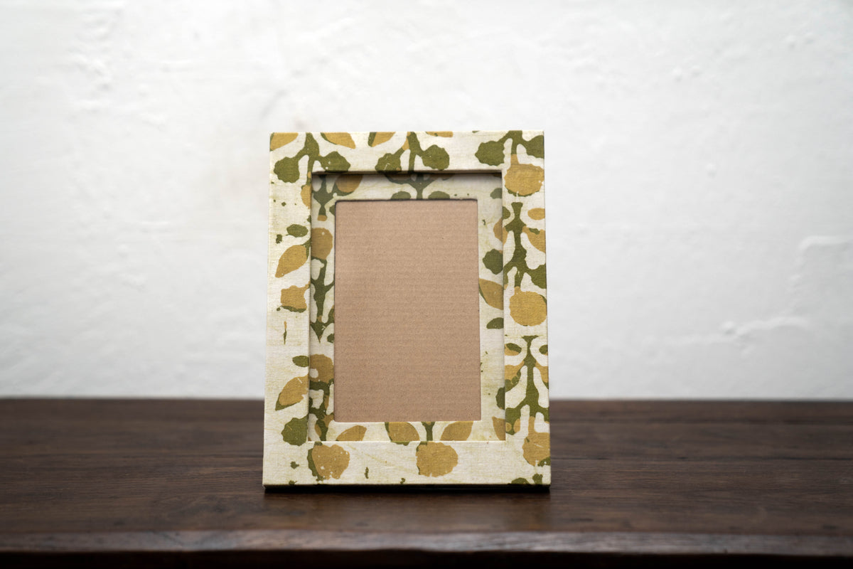Fabric Wrapped Picture Frame – 5x6"