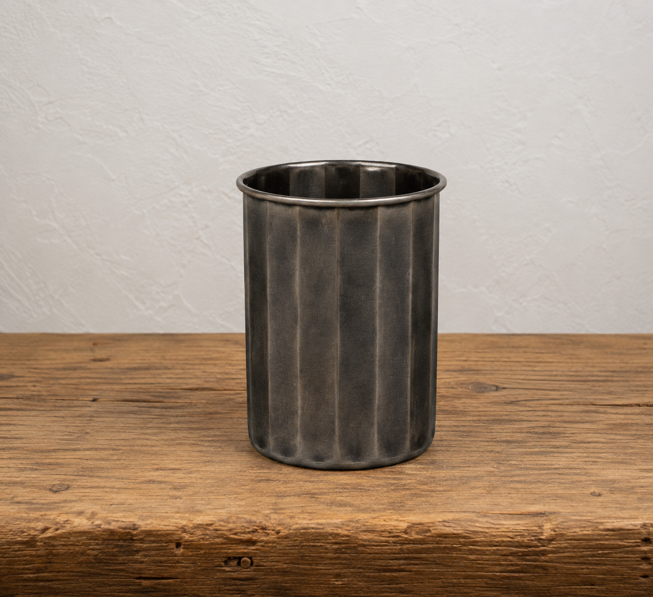 Steel wine bottle chiller